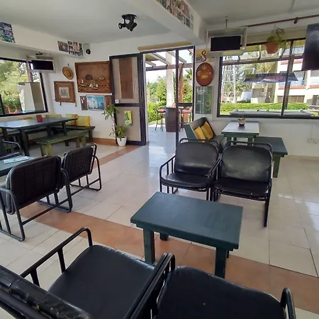 나파 프린스 아파트먼트 4* 아이아 나파