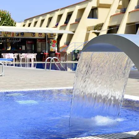 アパートホテル Napa Apts 4*