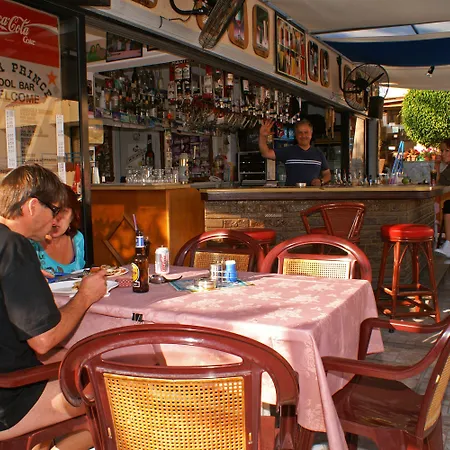 Aparthotel Napa Apts 4*