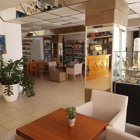 Ξενοδοχείο με διαμερίσματα Napa Apts Αγία Νάπα