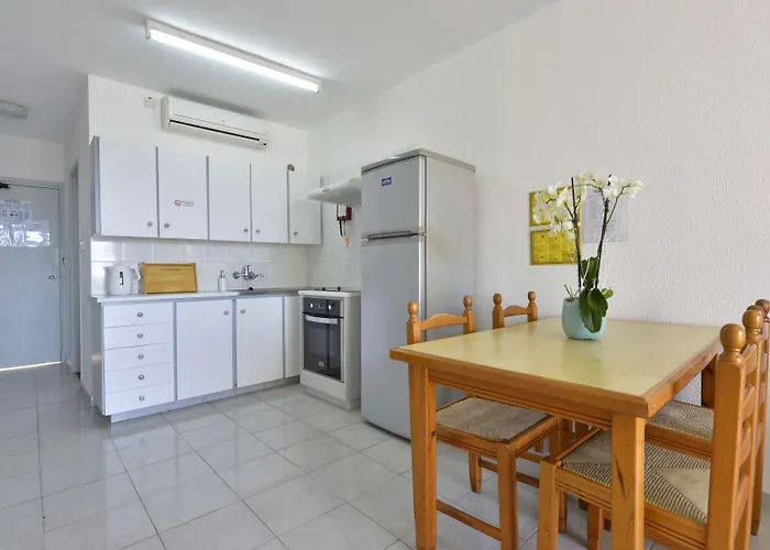 Napa Apts Ξενοδοχείο με διαμερίσματα 4*