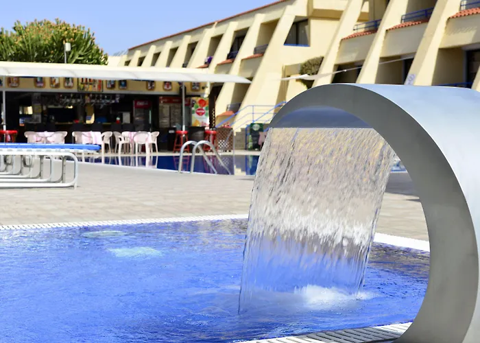 Ξενοδοχείο με διαμερίσματα Napa Apts 4*