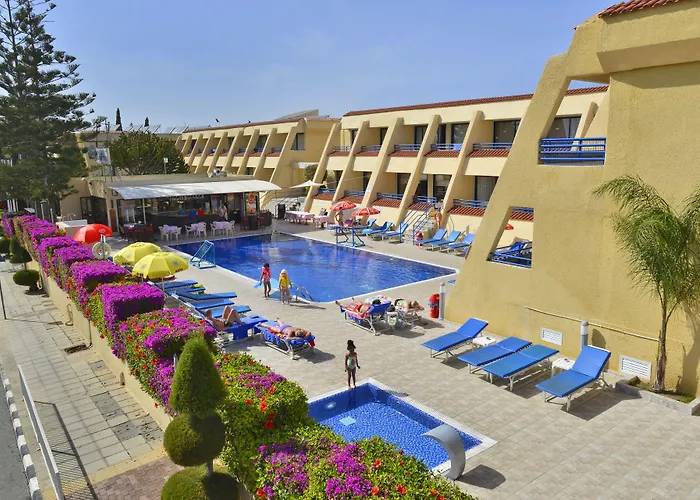 Aparthotel Napa Apts 4*