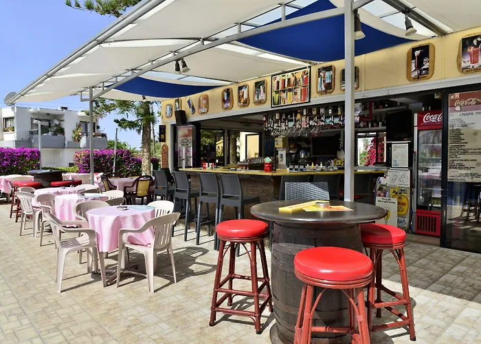 Napa Apts Ξενοδοχείο με διαμερίσματα Αγία Νάπα